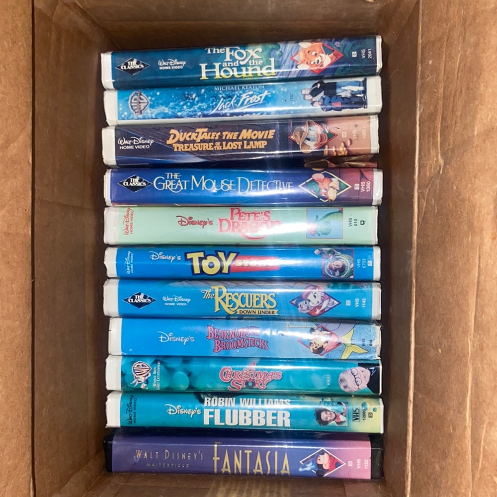 21 Disney vhs tapes